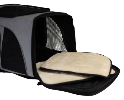 Pawfect Essentials™ small dogs and cats carrier